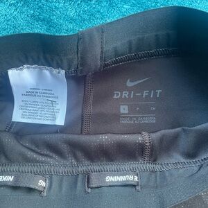 Nike Reflective Trim Black Leggings